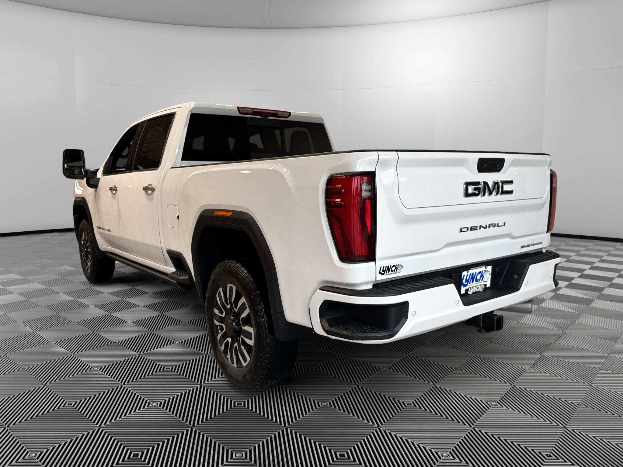 New 2026 GMC Sierra 2500 Denali Ultimate AWD/4WD image 3