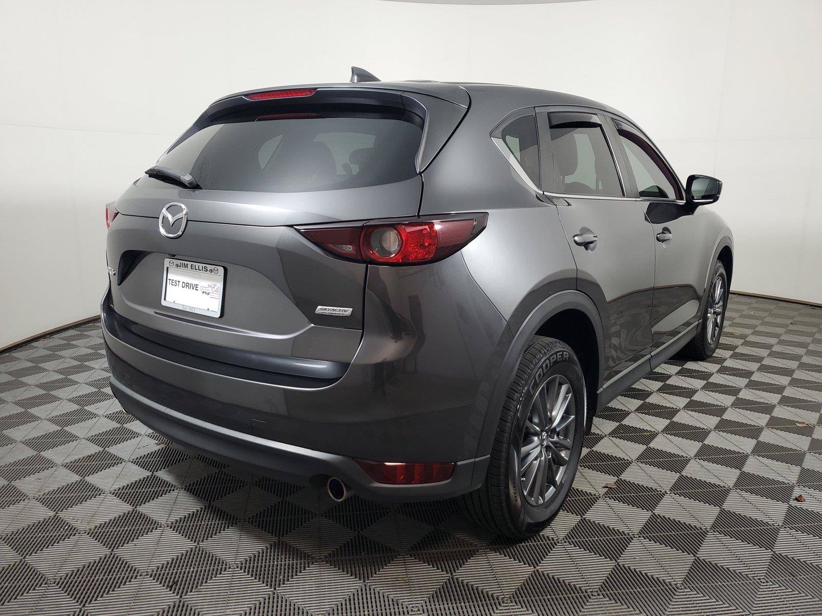 Used 2017 MAZDA CX-5 Touring w/ Preferred Equipment Package FWD image 4
