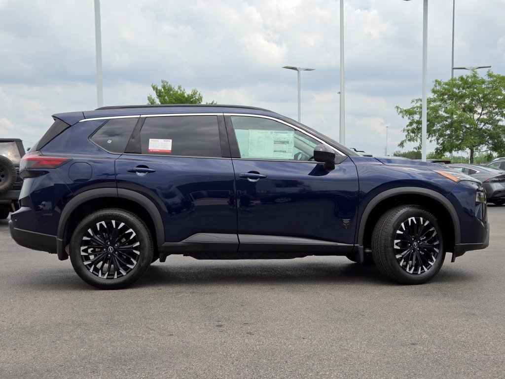 New 2026 Nissan Rogue Dark Armor AWD/4WD image 17