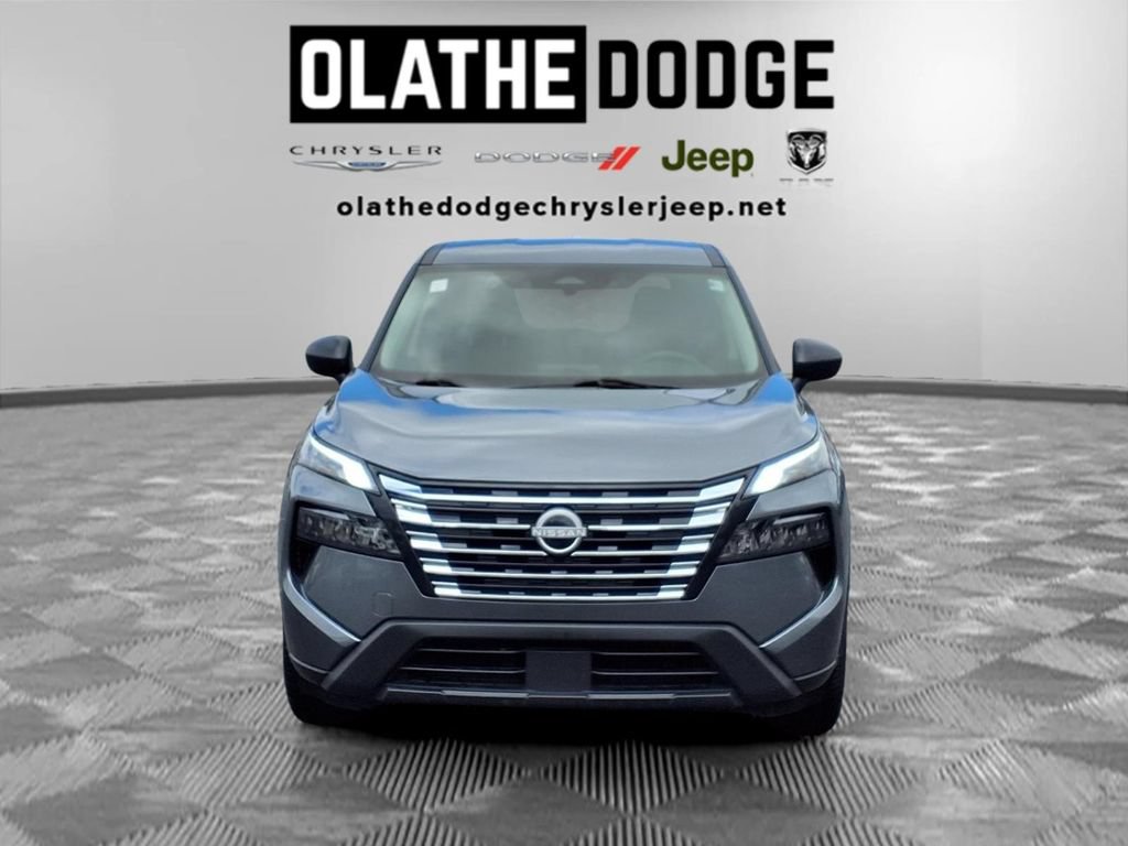 Used 2024 Nissan Rogue S FWD image 29