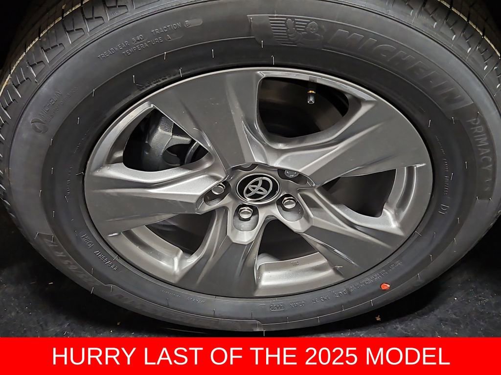 New 2025 Toyota RAV4 XLE image 9