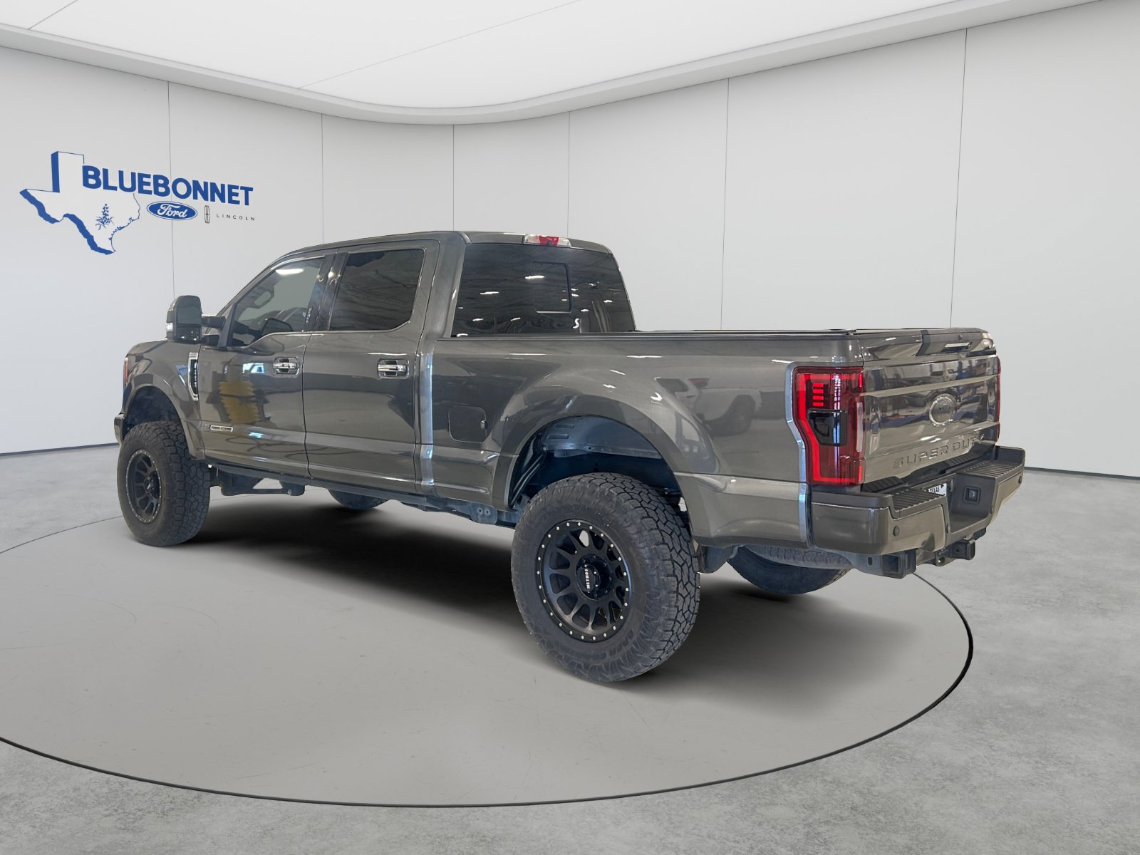Used 2019 Ford F250 Lariat w/ Lariat Ultimate Package AWD/4WD image 5