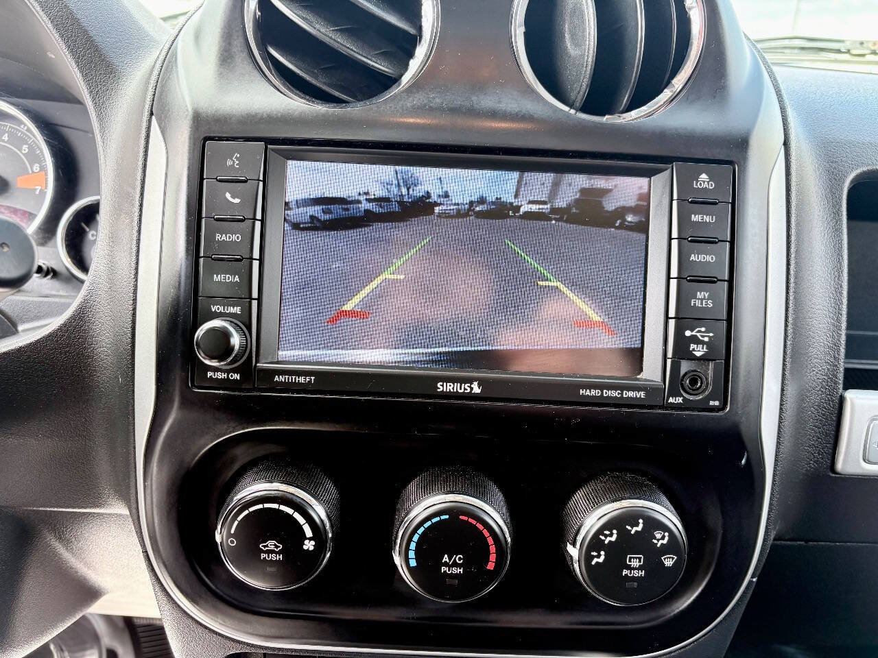 Used 2016 Jeep Compass High Altitude AWD/4WD image 14
