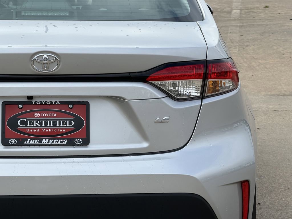 Certified 2026 Toyota Corolla LE FWD image 9