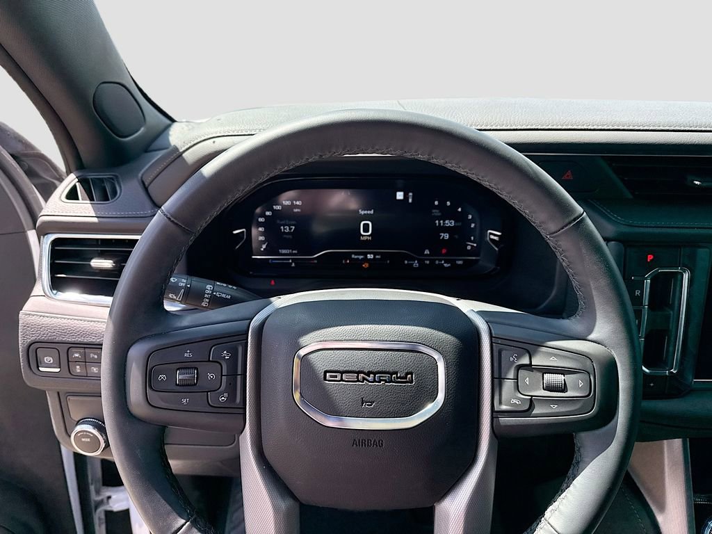 Used 2024 GMC Yukon XL Denali image 14