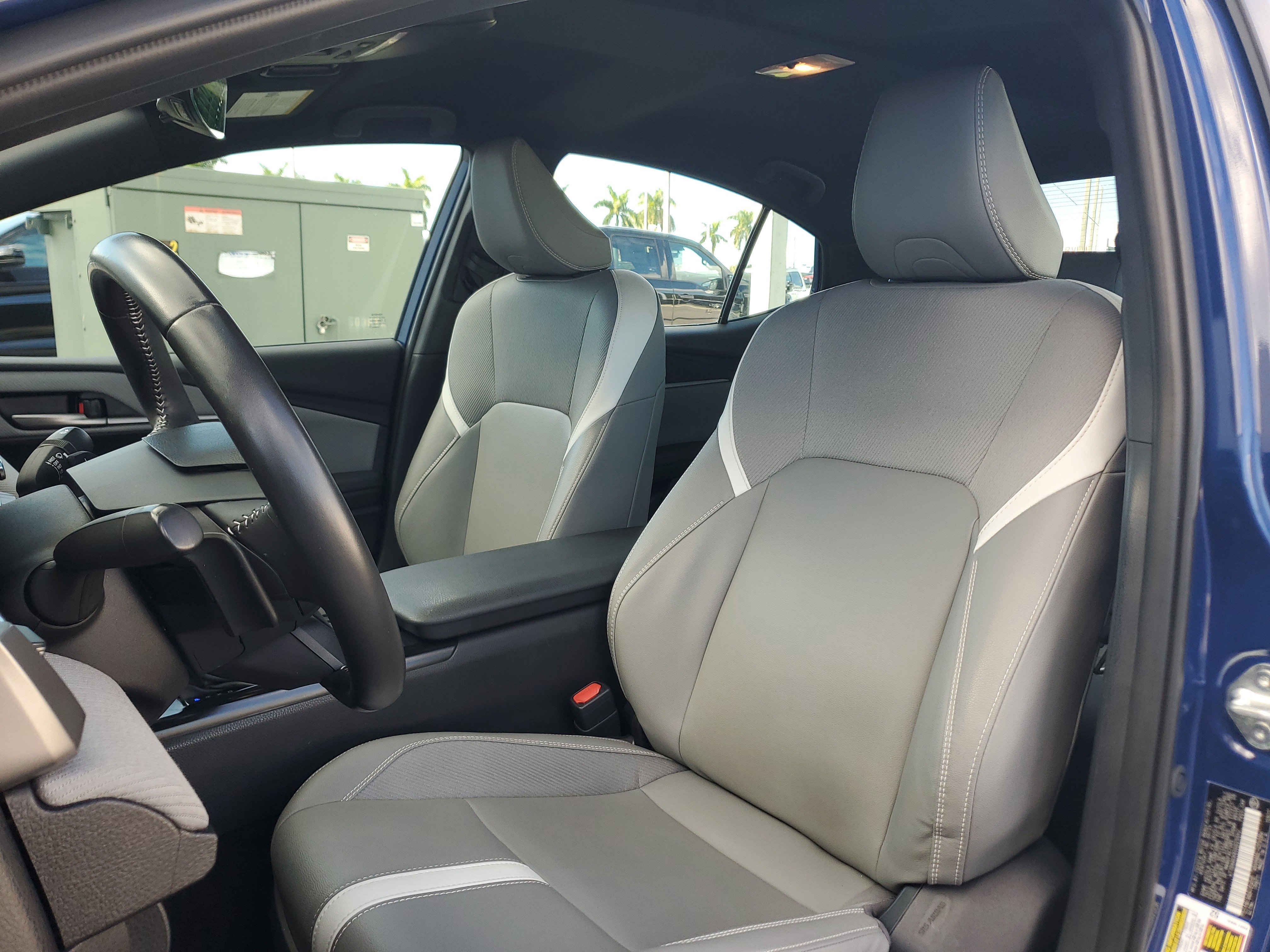 Used 2025 Toyota Camry SE image 17