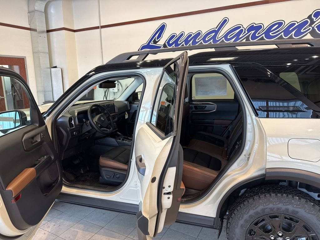 New 2025 Ford Bronco Sport Outer Banks w/ Sasquatch Outer Banks Package AWD/4WD image 10