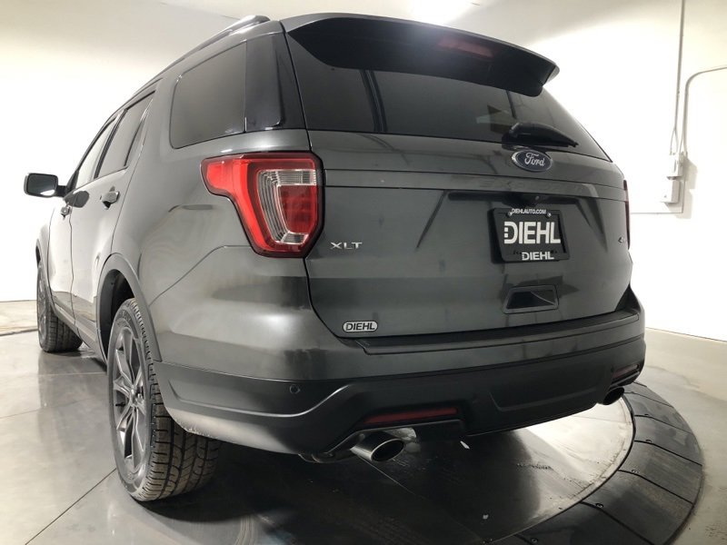 Used 2018 Ford Explorer XLT w/ Equipment Group 202A image 5