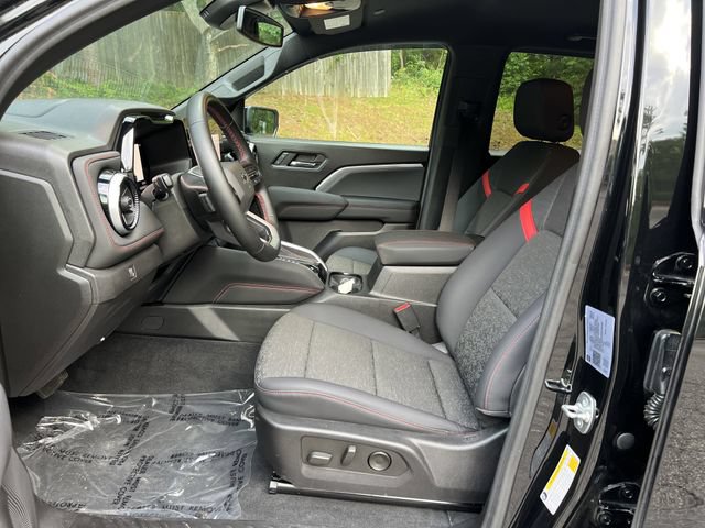 Used 2024 Chevrolet Colorado Z71 w/ Z71 Convenience Package 2 AWD/4WD image 10