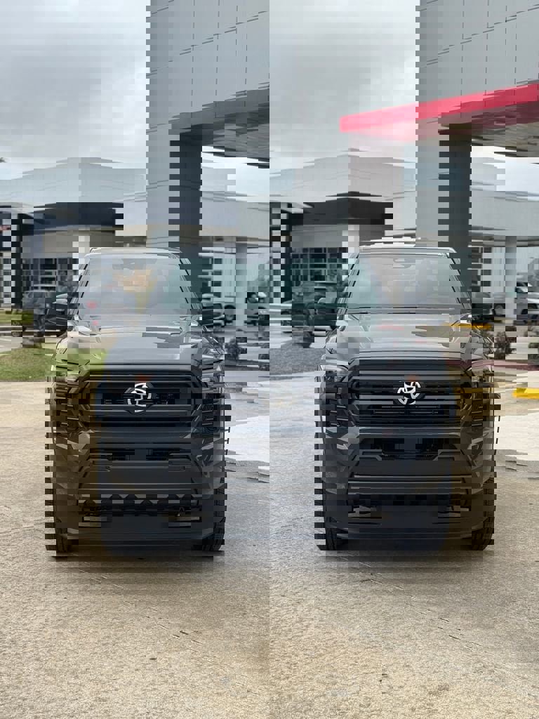 Used 2026 Toyota Tacoma SR image 4