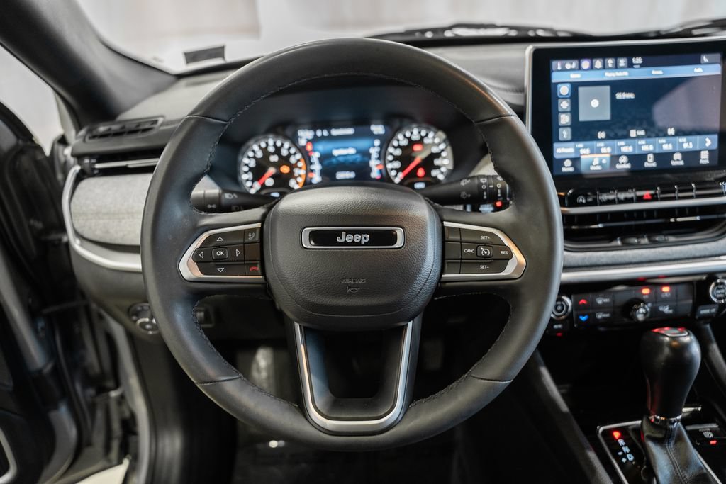 Certified 2023 Jeep Compass Latitude AWD/4WD image 30