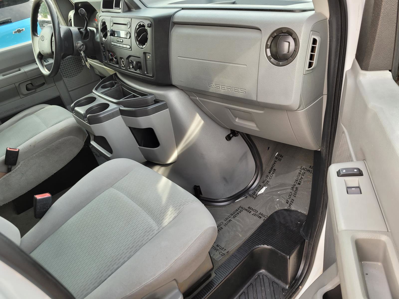 Used 2011 Ford E-350 and Econoline 350 XLT image 23