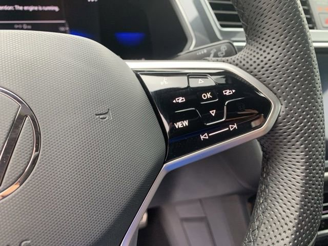 Used 2022 Volkswagen Tiguan SE R-Line image 30