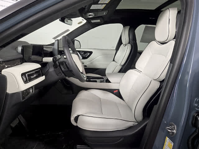 New 2026 Lincoln Aviator Black Label w/ Black Label Special Edition AWD/4WD image 13