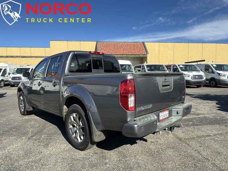 Used 2021 Nissan Frontier SV RWD image 6