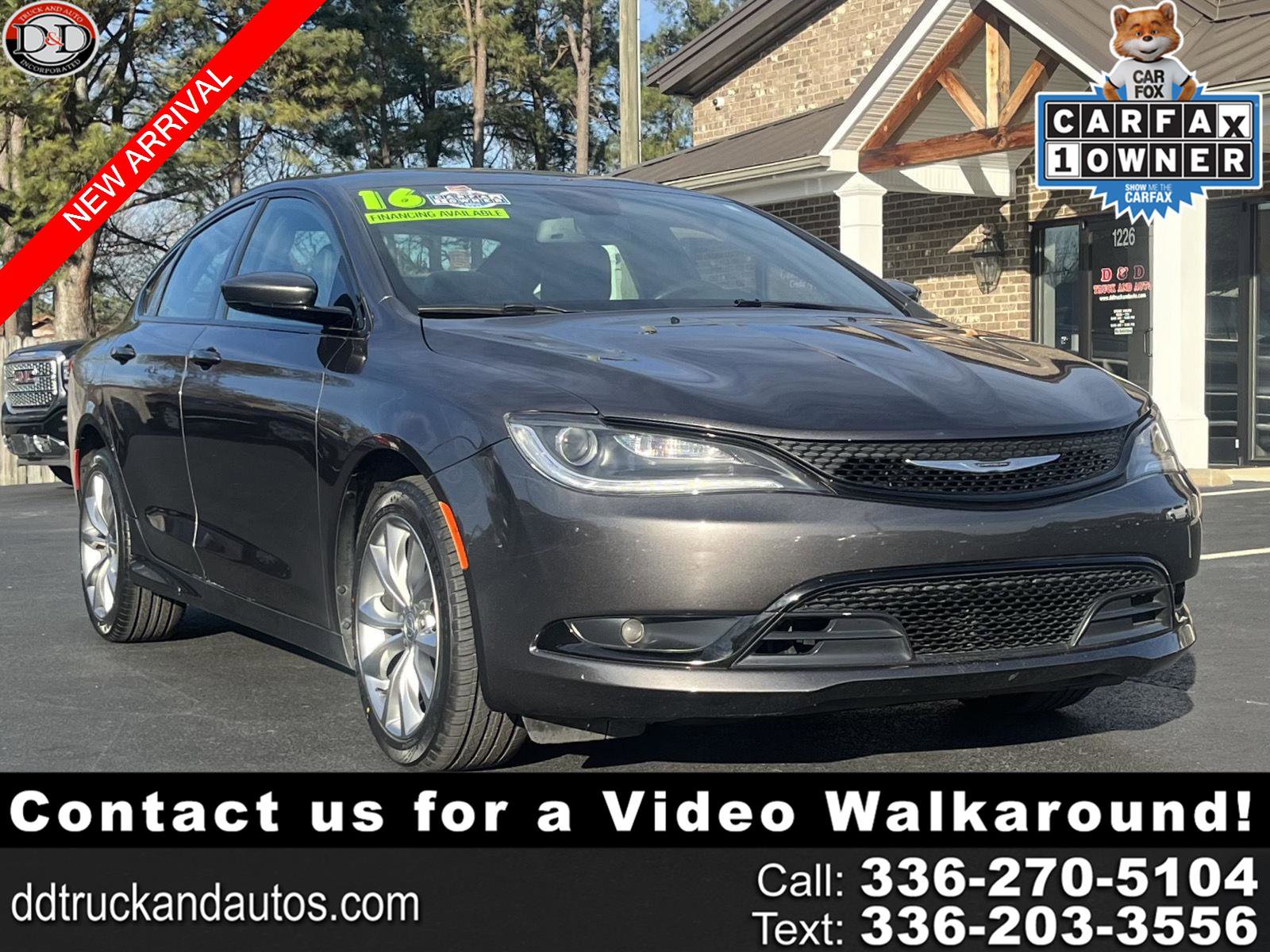 Used 2016 Chrysler 200 S w/ Comfort Group image 1