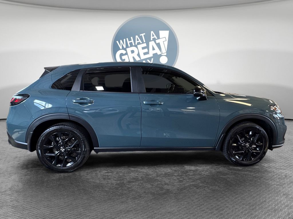 Used 2025 Honda HR-V Sport image 2
