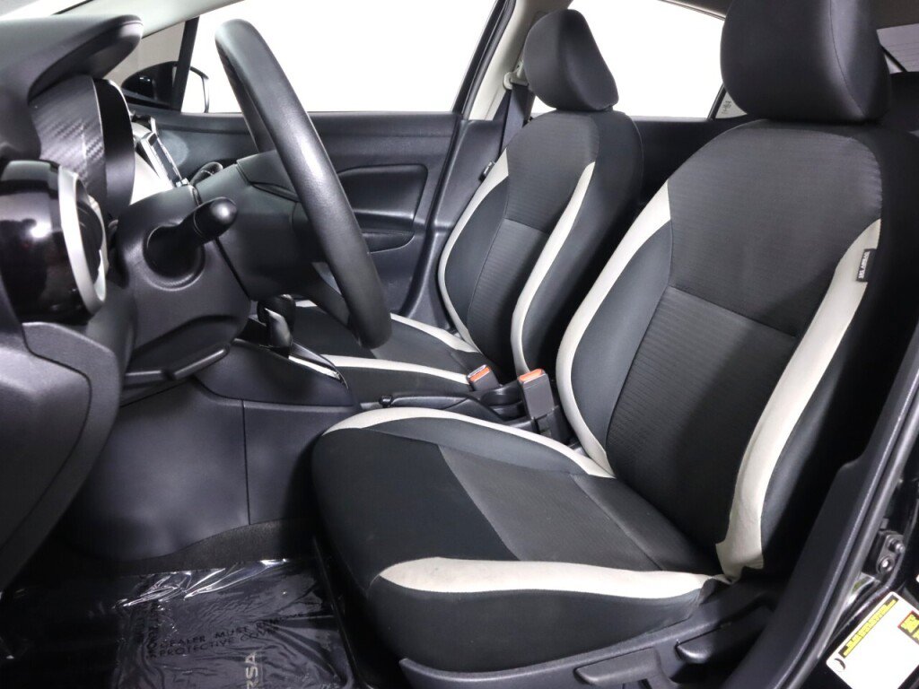 Used 2020 Nissan Versa SV FWD image 28