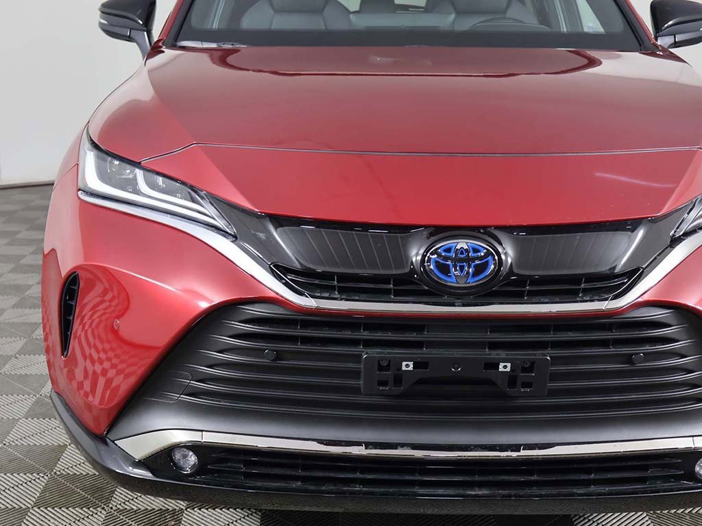 Used 2023 Toyota Venza Nightshade image 12