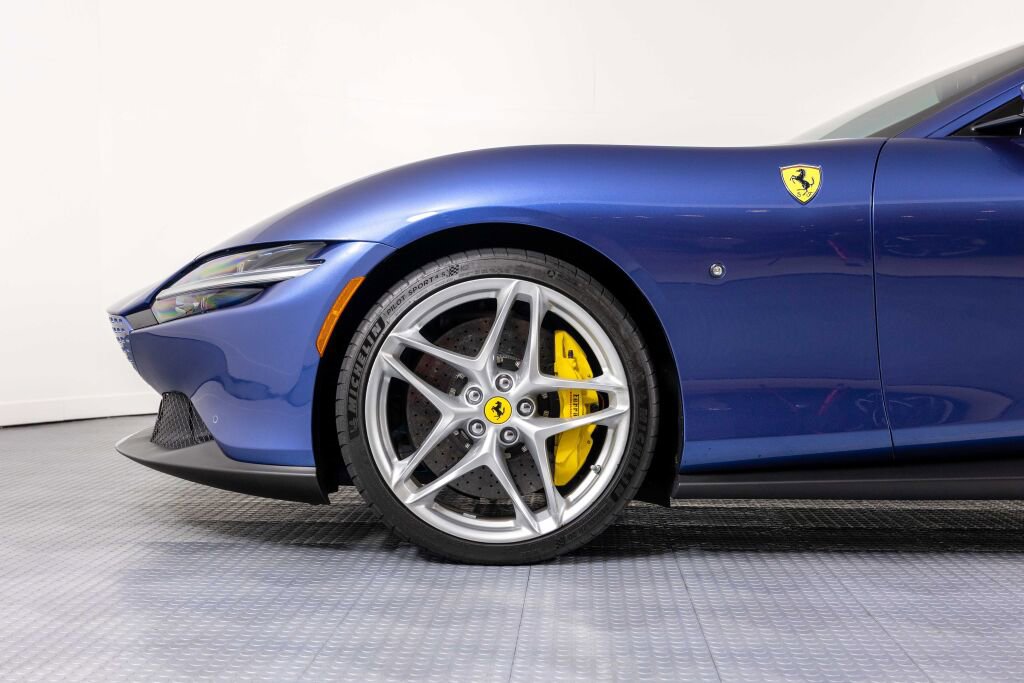 Certified 2021 Ferrari Roma image 9