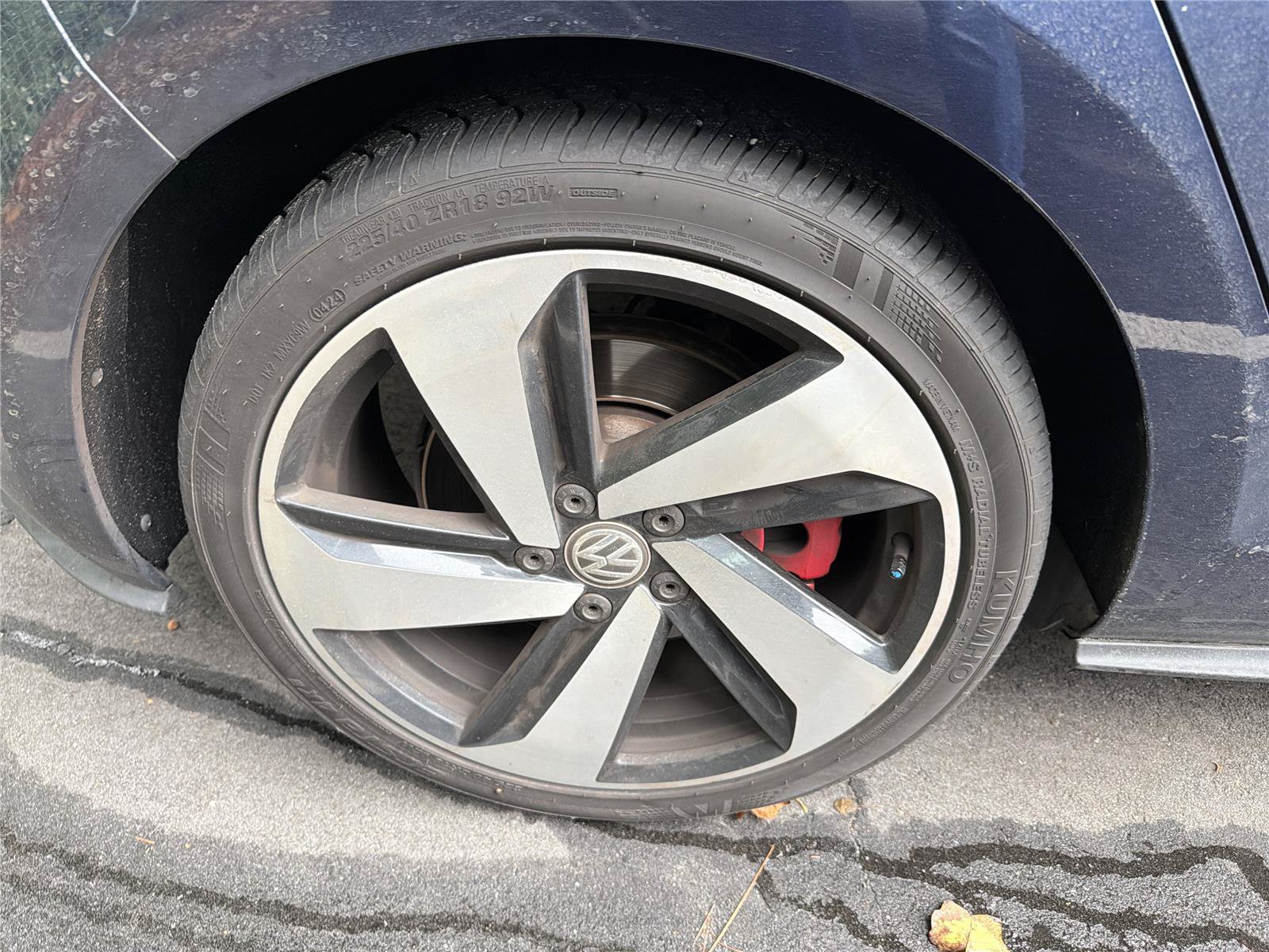 Used 2018 Volkswagen GTI SE FWD image 10