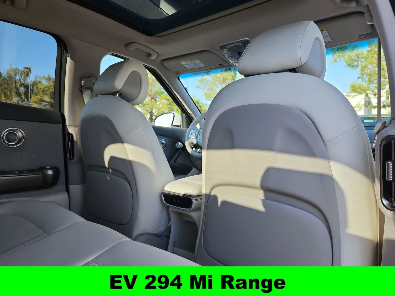 Certified 2025 Genesis GV60 RWD image 16