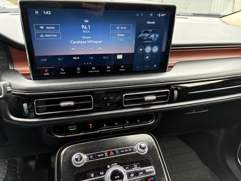 Used 2021 Lincoln Nautilus Reserve AWD/4WD image 11