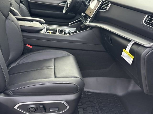 New 2026 Jeep Grand Wagoneer Limited image 15
