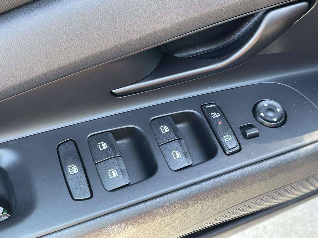 New 2026 Hyundai Elantra SEL Sport FWD image 41