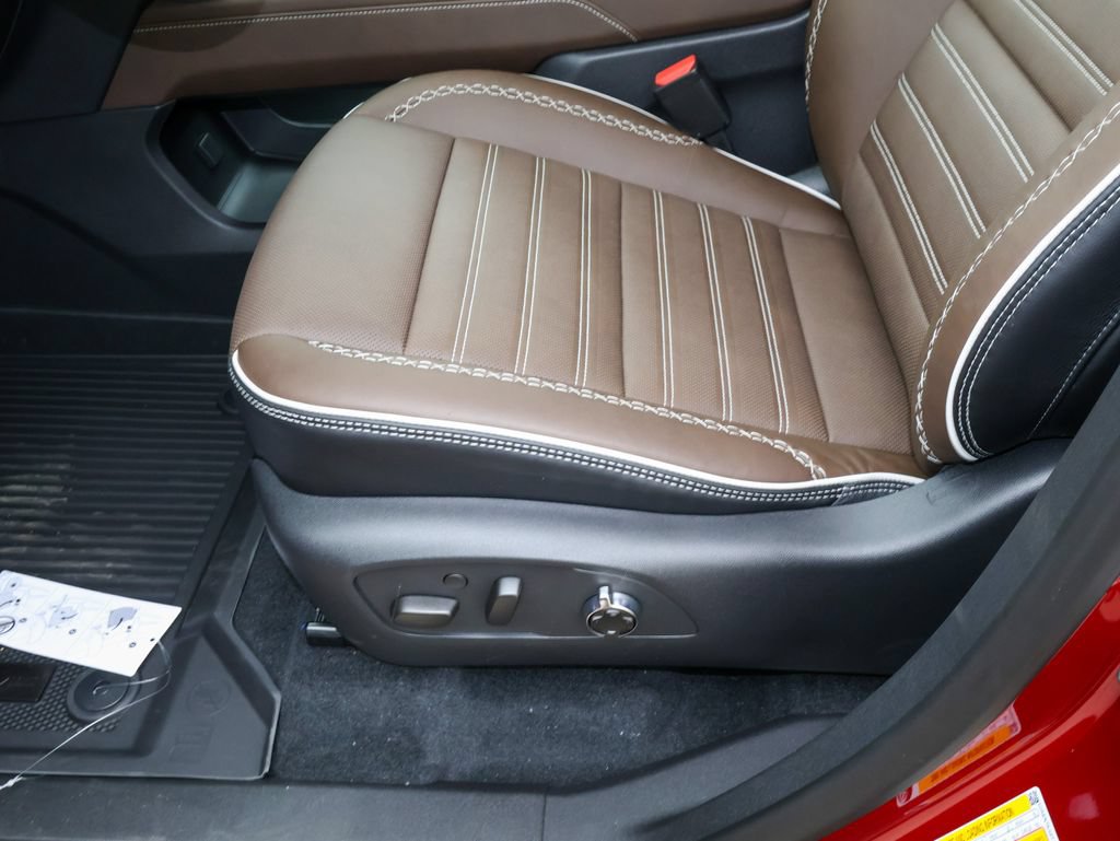New 2026 GMC Acadia Denali Ultimate w/ LPO, Floor Liner Package AWD/4WD image 10
