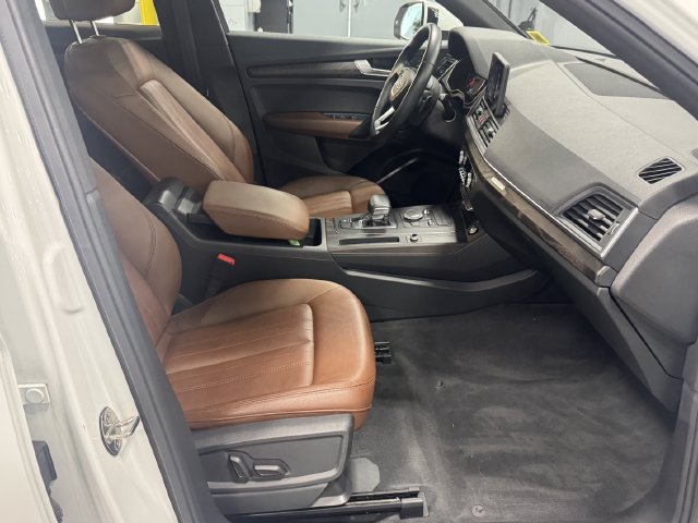 Used 2019 Audi Q5 Premium Plus w/ Convenience Package AWD/4WD image 31