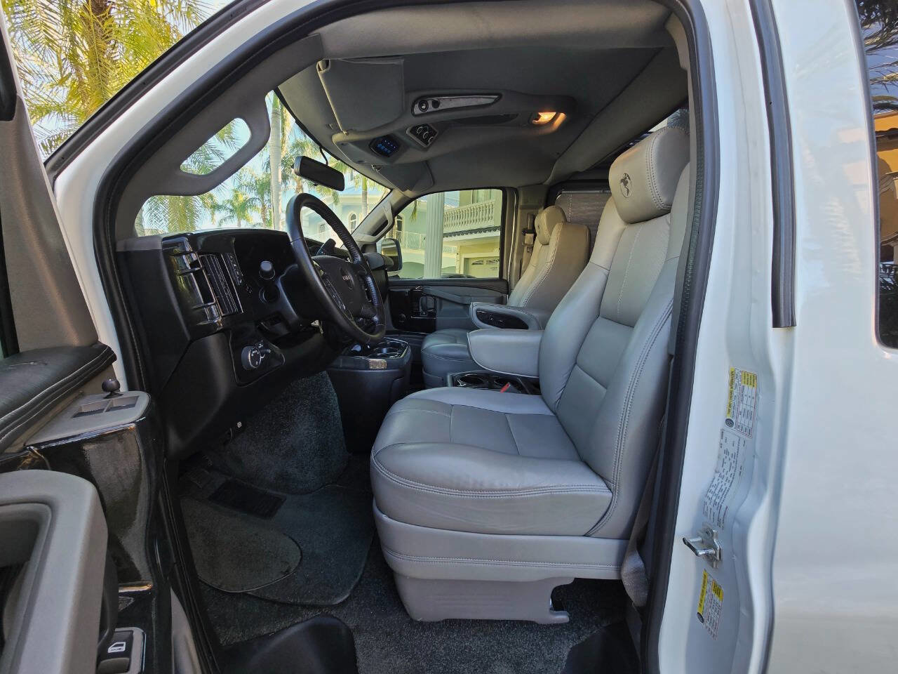 Used 2016 GMC Savana 2500 image 22