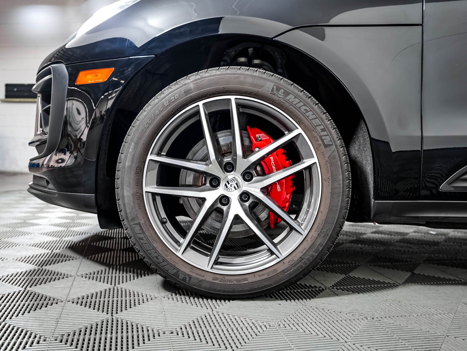 Certified 2023 Porsche Macan S AWD/4WD image 14