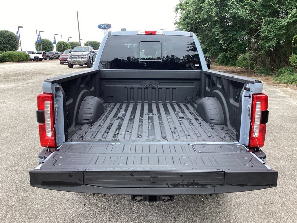 New 2026 Ford F250 Lariat w/ Black Appearance Package AWD/4WD image 11