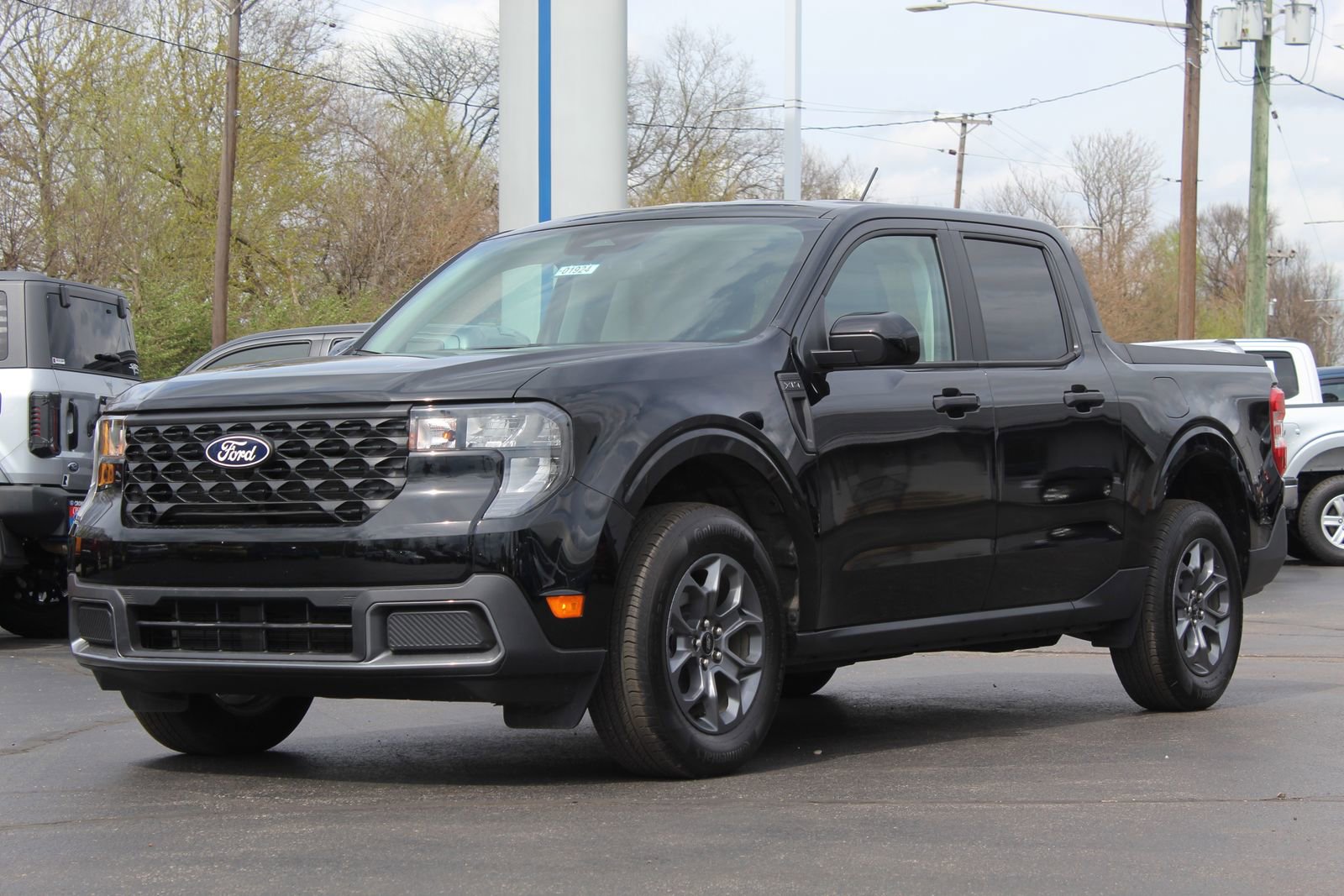 New 2025 Ford Maverick XLT w/ Equipment Group 301A image 3