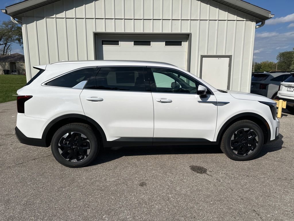 New 2026 Kia Sorento S w/ S Panoramic Sunroof Package image 2