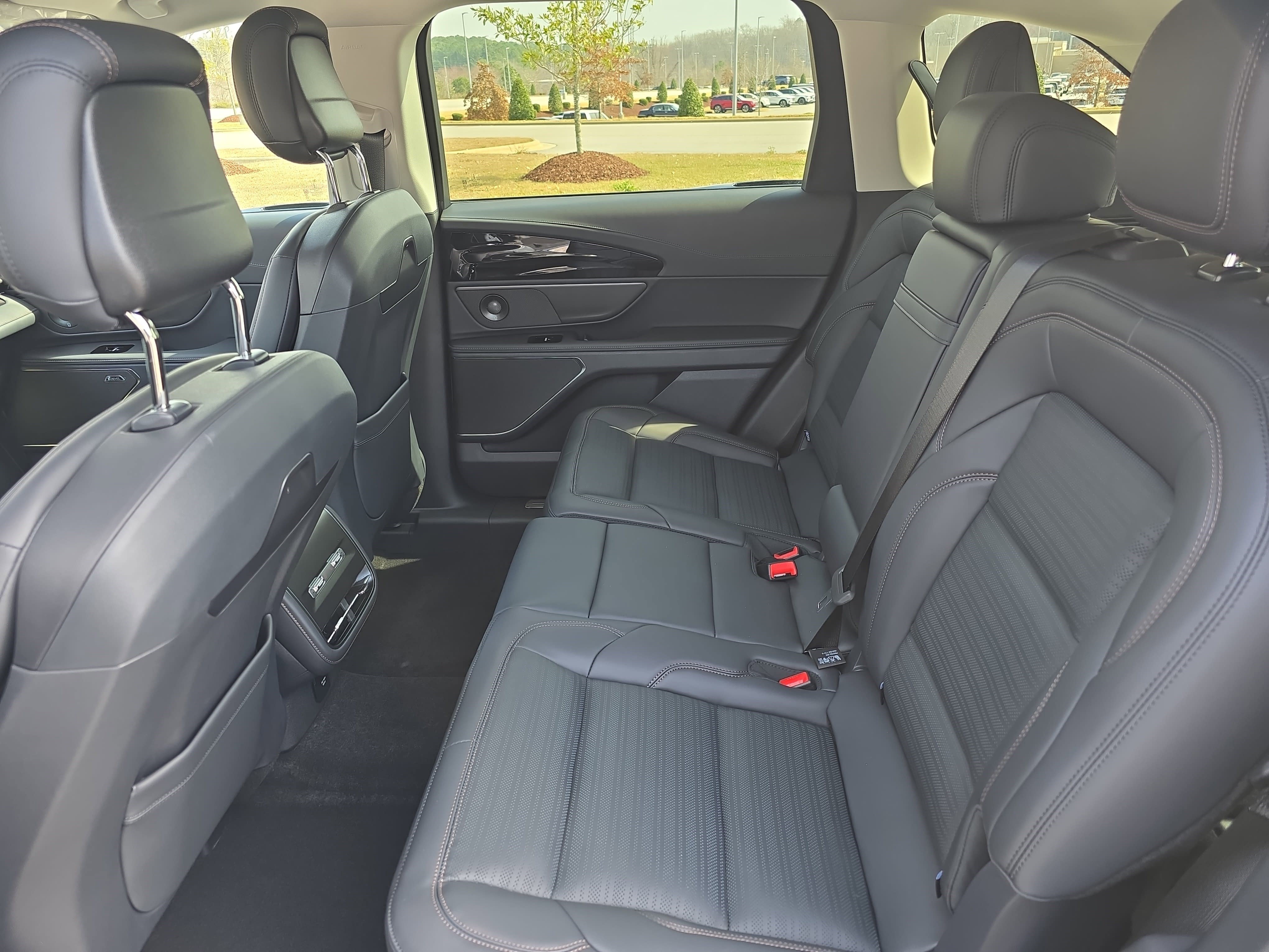 New 2026 Lincoln Nautilus Reserve w/ Jet Appearance Package AWD/4WD image 14