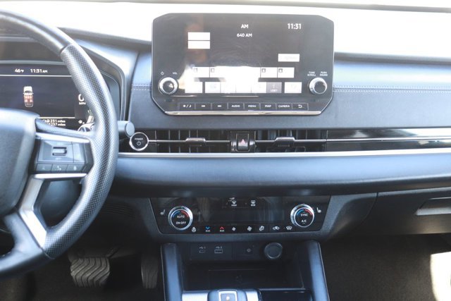 Used 2024 Mitsubishi Outlander 4WD Plug-In Hybrid image 17