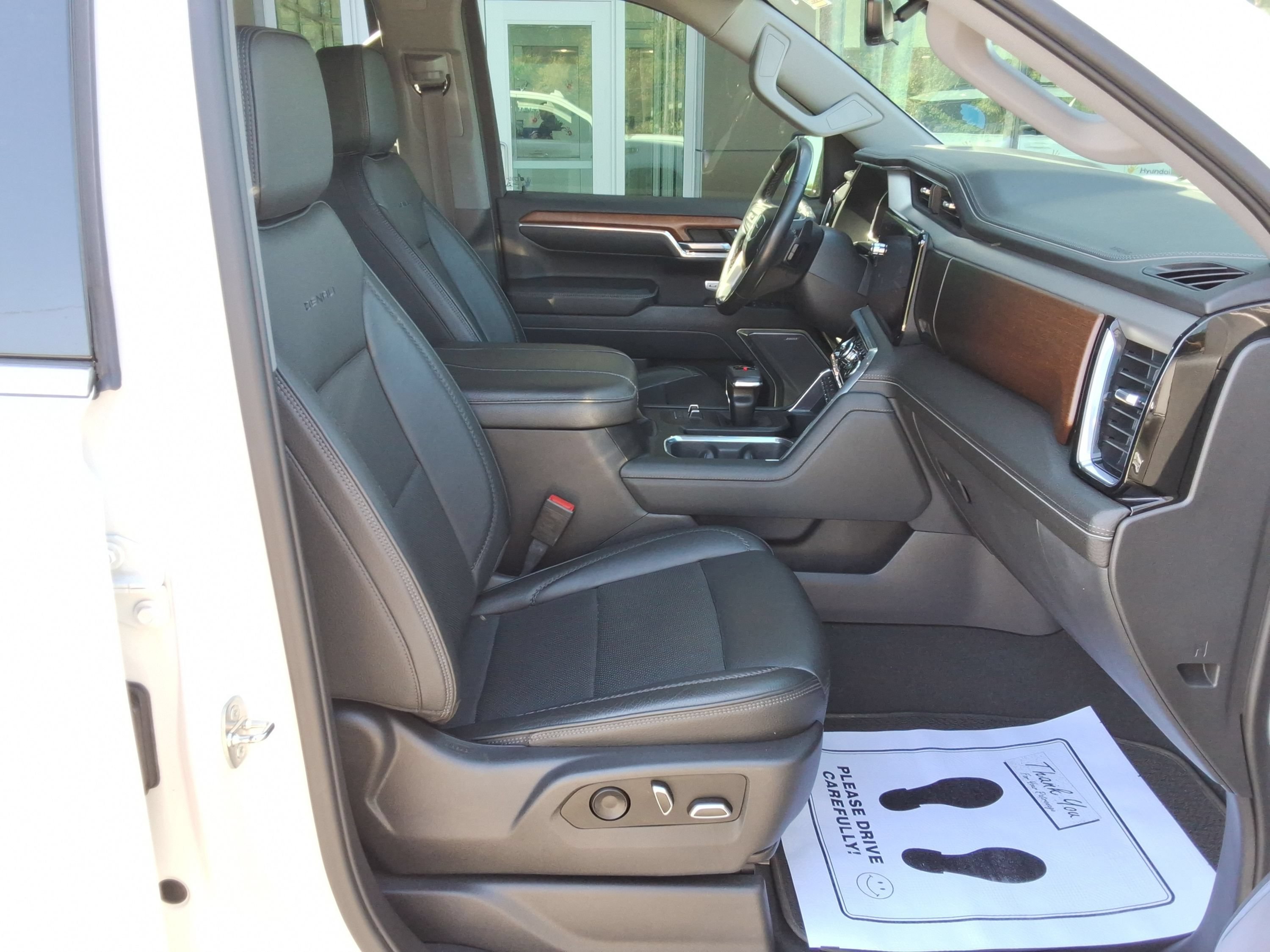 Used 2023 GMC Sierra 1500 Denali w/ Technology Package AWD/4WD image 31