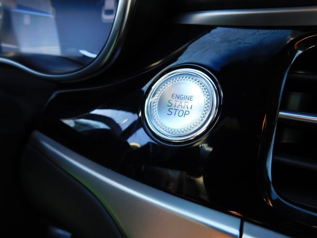 Used 2025 Genesis G70 3.3T Advanced image 21