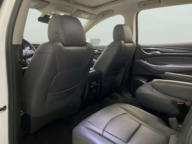 Used 2020 Buick Enclave Essence FWD image 31