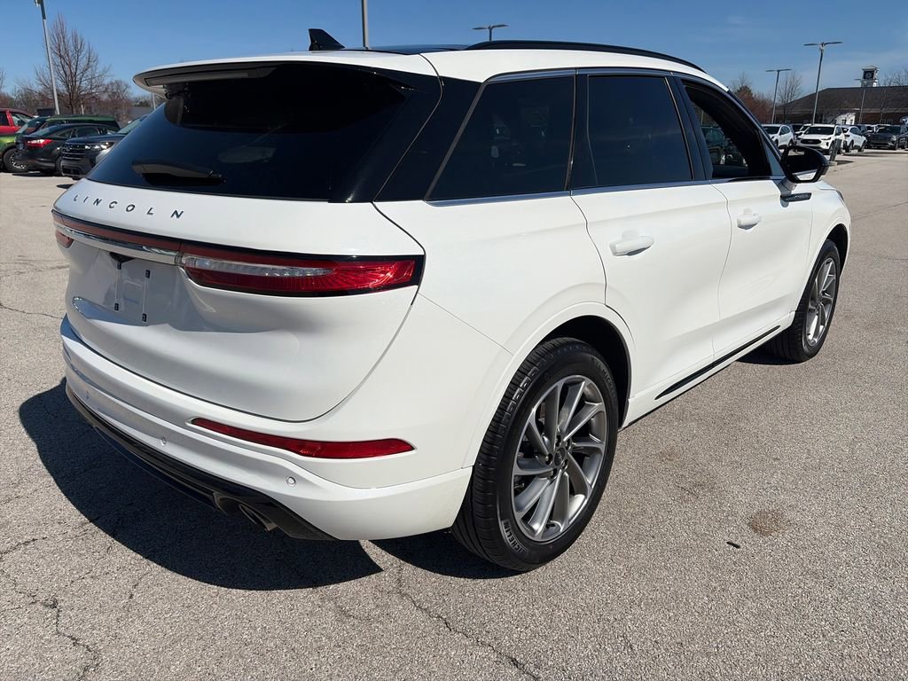 Used 2025 Lincoln Corsair Grand Touring image 7