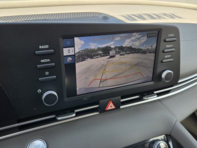 Used 2025 Hyundai Elantra Sport FWD image 18