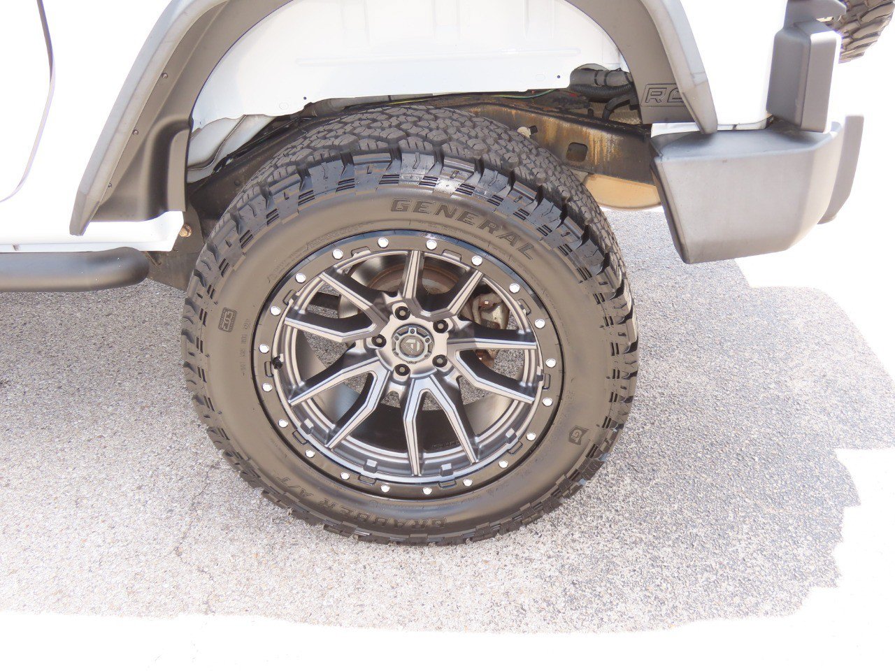 Used 2017 Jeep Wrangler Sport AWD/4WD image 17