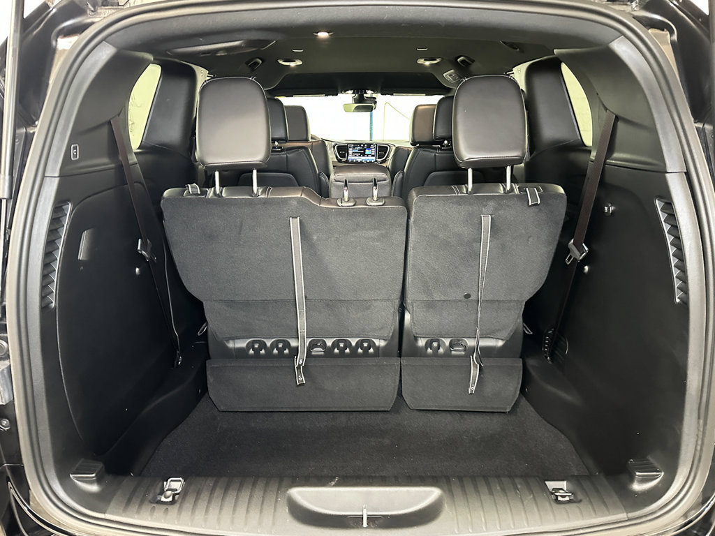 New 2026 Chrysler Voyager LX FWD image 15