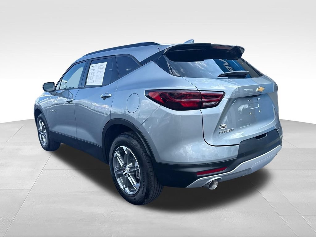 Used 2024 Chevrolet Blazer LT w/ Convenience Package FWD image 6