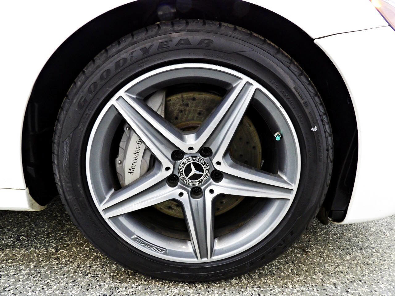 Used 2019 Mercedes-Benz E 300 4MATIC image 22