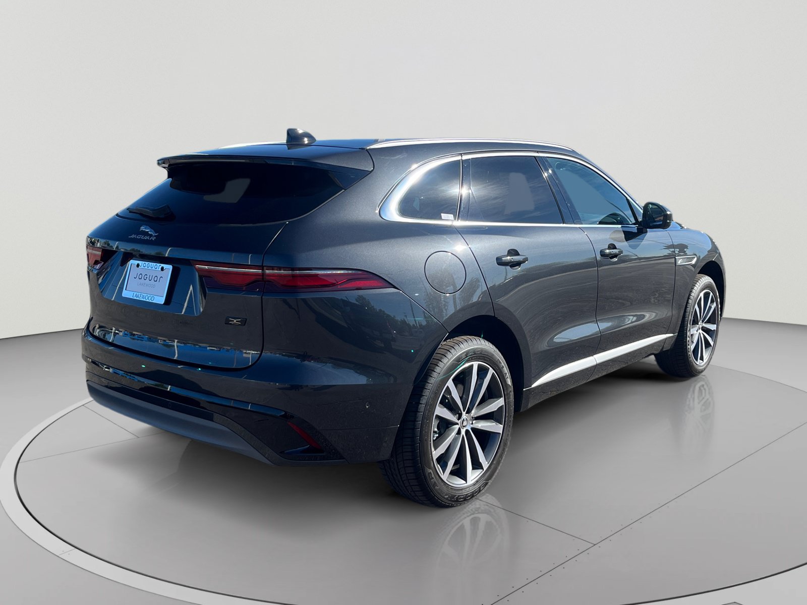 New 2026 Jaguar F-PACE R-Dynamic S AWD/4WD image 5