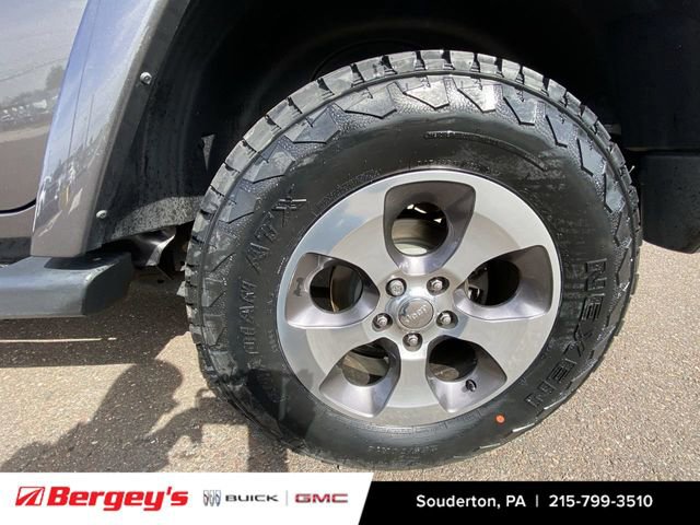 Used 2016 Jeep Wrangler Unlimited Sahara w/ Dual Top Group image 36