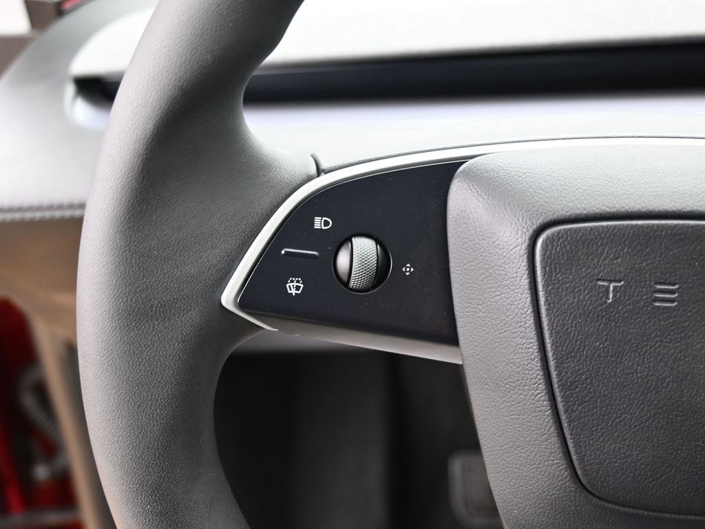 Used 2026 Tesla Model Y AWD image 18
